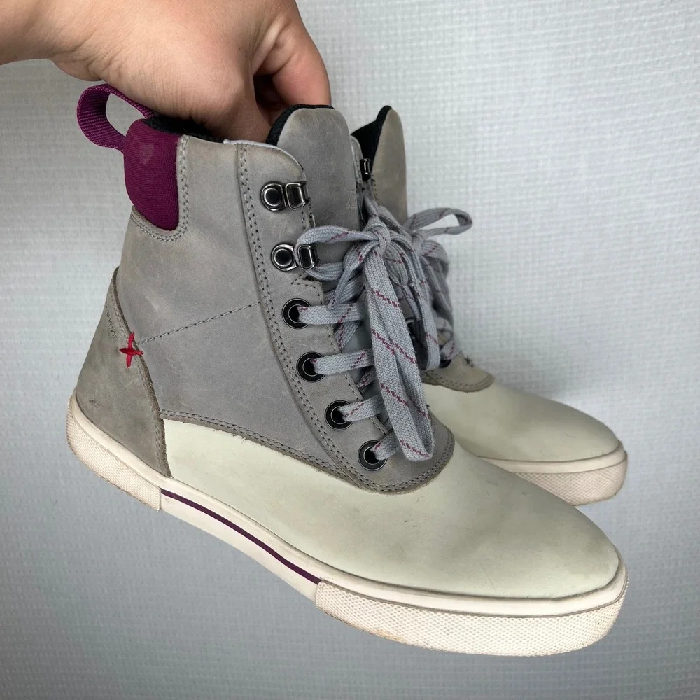 XTRATUF Salmon Sisters Leather Ankle Deck Boots Grey Cream LALW-104 Womens 7